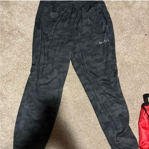 Preowned men’s NOBULL Black Camo Joggers size XL - Picture 1 of 3